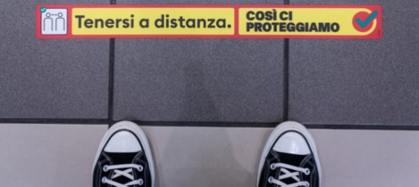 la-strana-storia-del-distanziamento-e-della-fine-della-pandemia