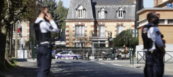 francia-killer-della-poliziotta-si-e-radicalizzato-in-lockdown