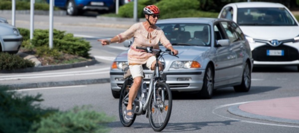 suva-fatti-vedere-le-bici-circolano-al-centro