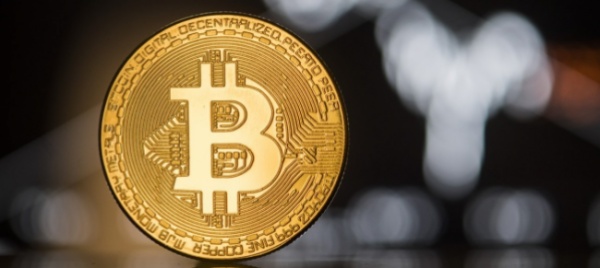 servizi-dello-stato-alla-cassa-anche-coi-bitcoin