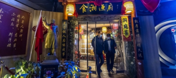 se-al-ristorante-non-mangi-tutto-in-cina-paghi-la-tassa
