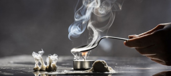 i-grigioni-valutano-creazione-locale-iniezioni-droghe