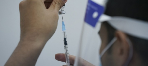 nuovo-record-settimanale-quasi-350-000-vaccini-in-7-giorni