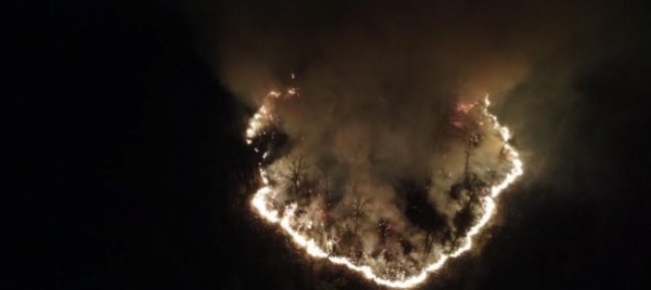 incendio-boschivo-sul-monte-ferraro-altre-fiamme-sopra-purasca