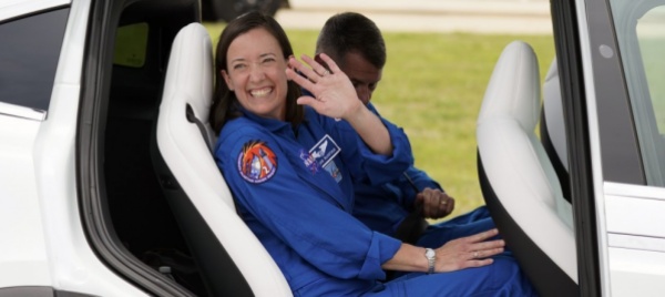 le-donne-si-prendono-la-luna-grazie-a-elon-musk