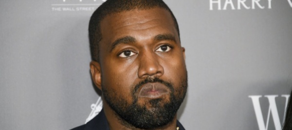 sotheby-s-1-8-milioni-di-dollari-per-le-scarpe-del-rapper