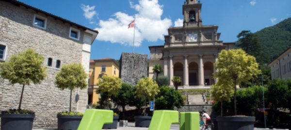 mendrisio-piazza-del-ponte-diventa-un-giardino-in-citta
