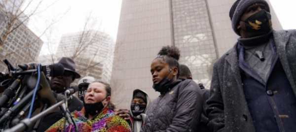 usa-dilaga-la-protesta-per-i-fatti-di-minneapolis
