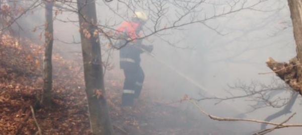 incendi-una-pasqua-calda-tiene-tutti-sul-chi-vive