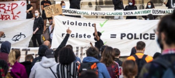il-divieto-di-manifestare-e-anticostituzionale