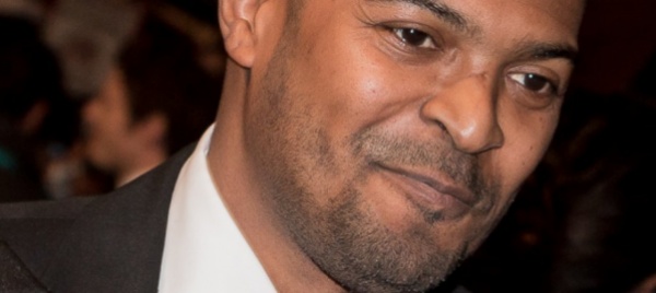l-attore-noel-clarke-accusato-di-molestie-da-20-donne