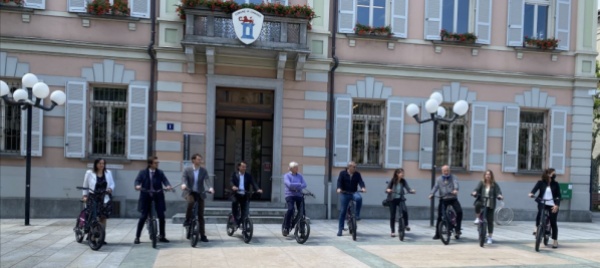 andare-in-bici-a-nolo-per-il-sottoceneri