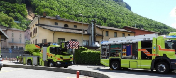 prende-fuoco-la-canna-fumaria-di-un-albergo-di-capolago