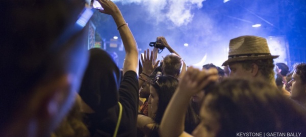 covid-in-francia-interrotto-un-rave-illegale