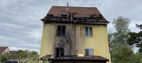 brucia-un-capannone-ad-aarau-un-ferito