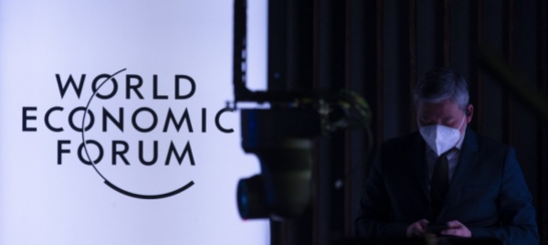 nel-2021-niente-forum-economico-mondiale-neanche-a-singapore