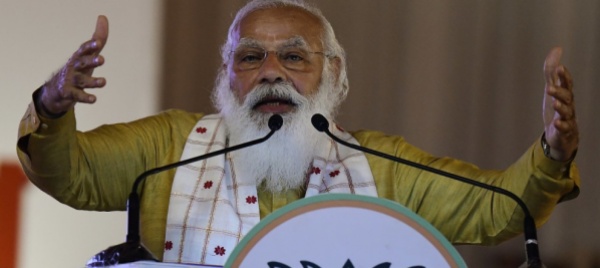 la-comunita-internazionale-aiuta-l-india-e-chiude-le-frontiere