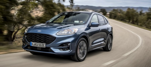 piu-comfort-e-carattere-ford-kuga-2-5-phev