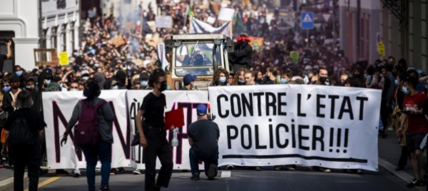 losanna-manifestazione-contro-legge-terrorismo