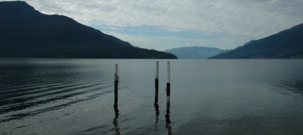auto-inabissata-nel-lago-di-como-morta-la-conducente