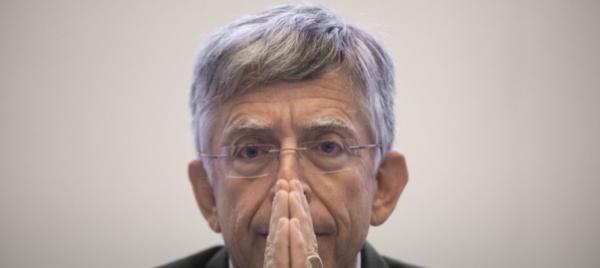 mini-si-uscira-da-questa-brutta-situazione-solo-con-umilta