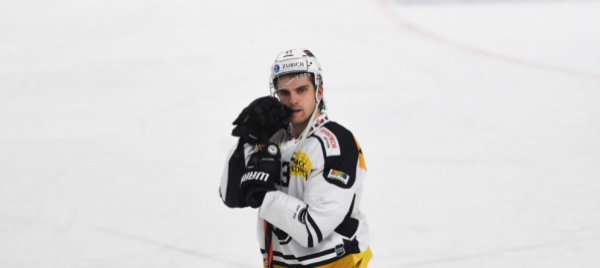 nattinen-saluta-l-ambri-piotta-giochera-in-svezia