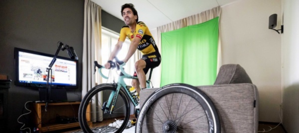 dumoulin-tornera-in-gruppo-al-tour-de-suisse