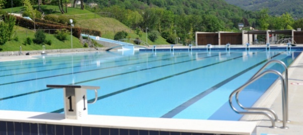 piscina-di-capriasca-aperta-e-gia-chiusa-esce-acqua