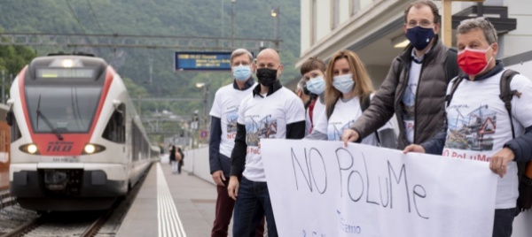 terza-corsia-a2-i-contrari-a-palazzo-federale-con-6-300-firme