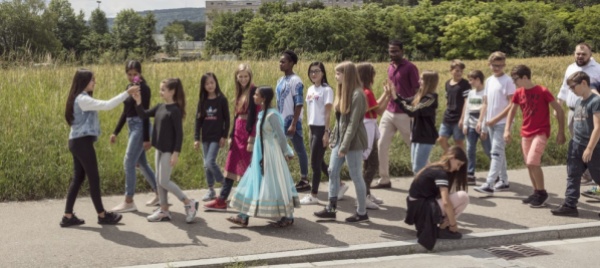 giovani-viaggiatori-della-multiculturalita-cercansi