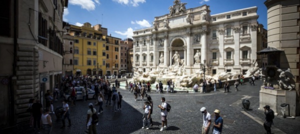 in-italia-prove-di-zona-bianca-riaprono-i-locali-al-chiuso