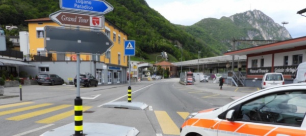 scoscendimento-di-sassi-a-capo-san-martino-chiusa-la-strada