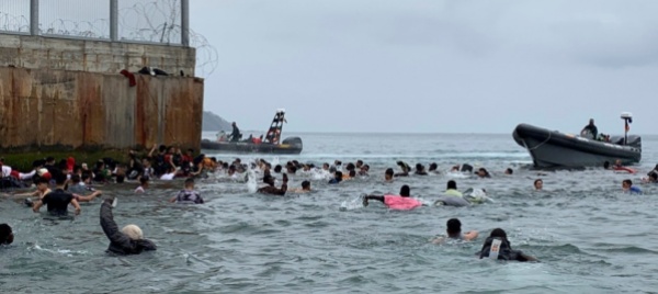 assalto-di-migranti-a-ceuta-madrid-schiera-l-esercito