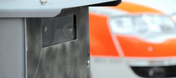 sfreccia-a-118-km/h-ma-il-limite-e-di-50-denunciato