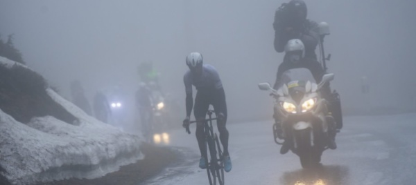 michael-woods-conquista-la-tappa-regina-del-tour-de-romandie