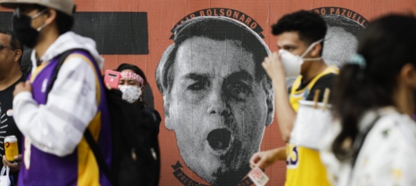 mezzo-milione-di-vittime-e-proteste-contro-bolsonaro