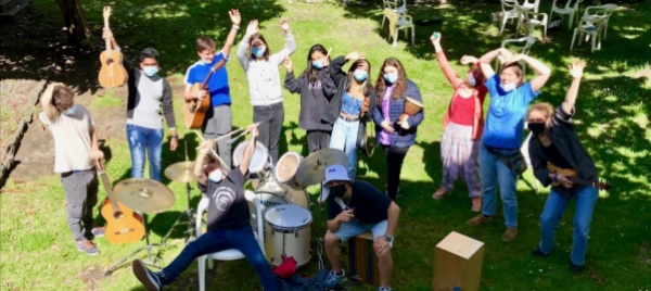 una-colonia-musicale-con-giovani-migranti-in-valle-di-blenio