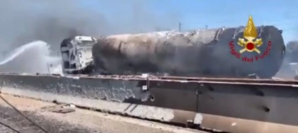 italia-esplode-un-autocisterna-due-morti-e-due-svizzere-salve