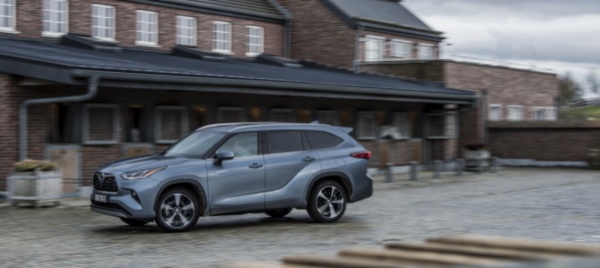 toyota-highlander-gigante-buono