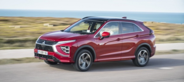 eclipse-cross-phev-mitsubishi-4x4-ricaricabile