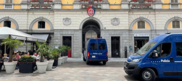 massiccio-schieramento-di-agenti-per-la-manifestazione