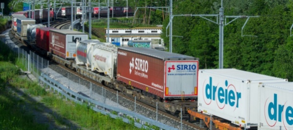 bene-le-esportazioni-svizzere-a-maggio