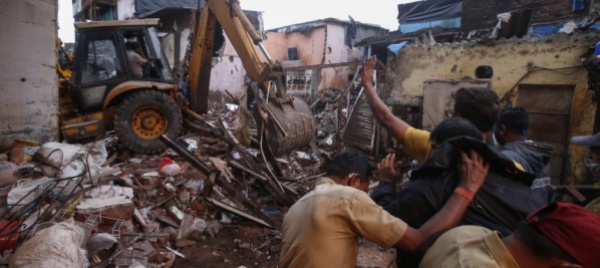 india-crolla-un-edificio-almeno-11-morti-tra-cui-8-bambini