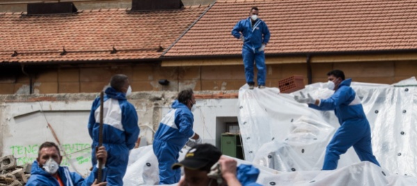 ex-macello-la-perizia-parziale-non-c-e-amianto-nei-detriti