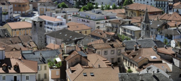 schiamazzi-liti-spaccio-la-casa-nera-di-citta-vecchia