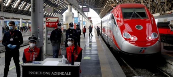 in-viaggio-verso-la-citta-eterna-con-l-influ-encer