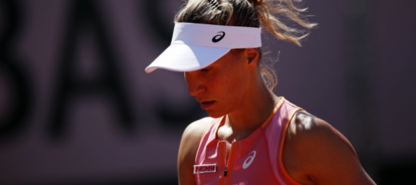 belinda-mastica-ancora-amaro-viktorija-in-due-set