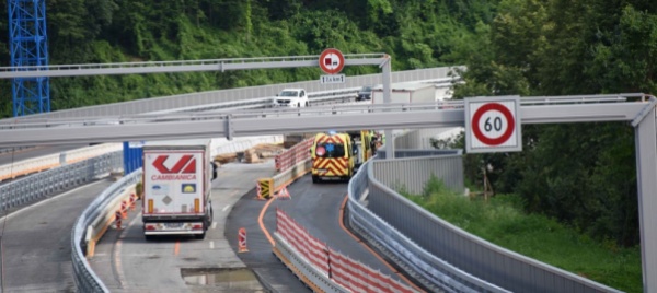 auto-contro-moto-due-feriti-sull-a2-all-altezza-di-noranco