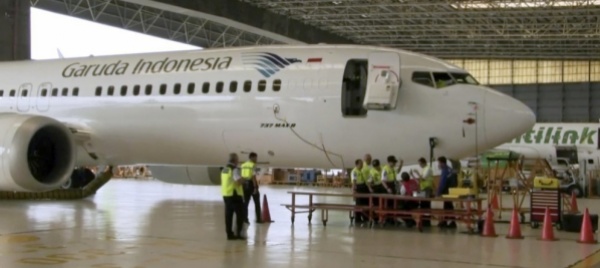 indonesia-positivo-prende-l-aereo-in-niqab-fingendosi-donna