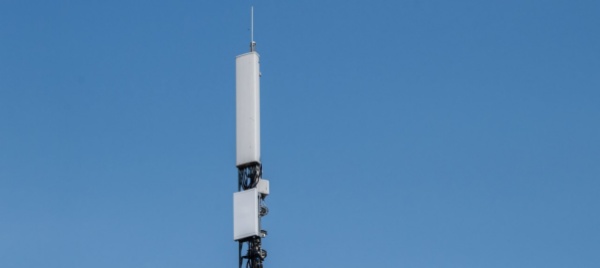 telefonia-torna-al-mittente-la-licenza-che-fa-acqua